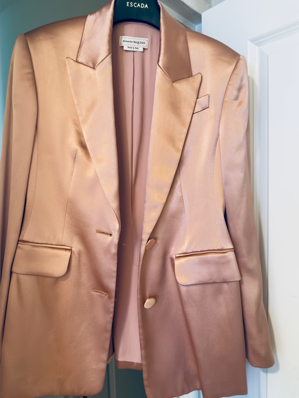 Alexander MCQUEEN Satin Double-Breasted Jacket - Rose Gold Size IT38 New